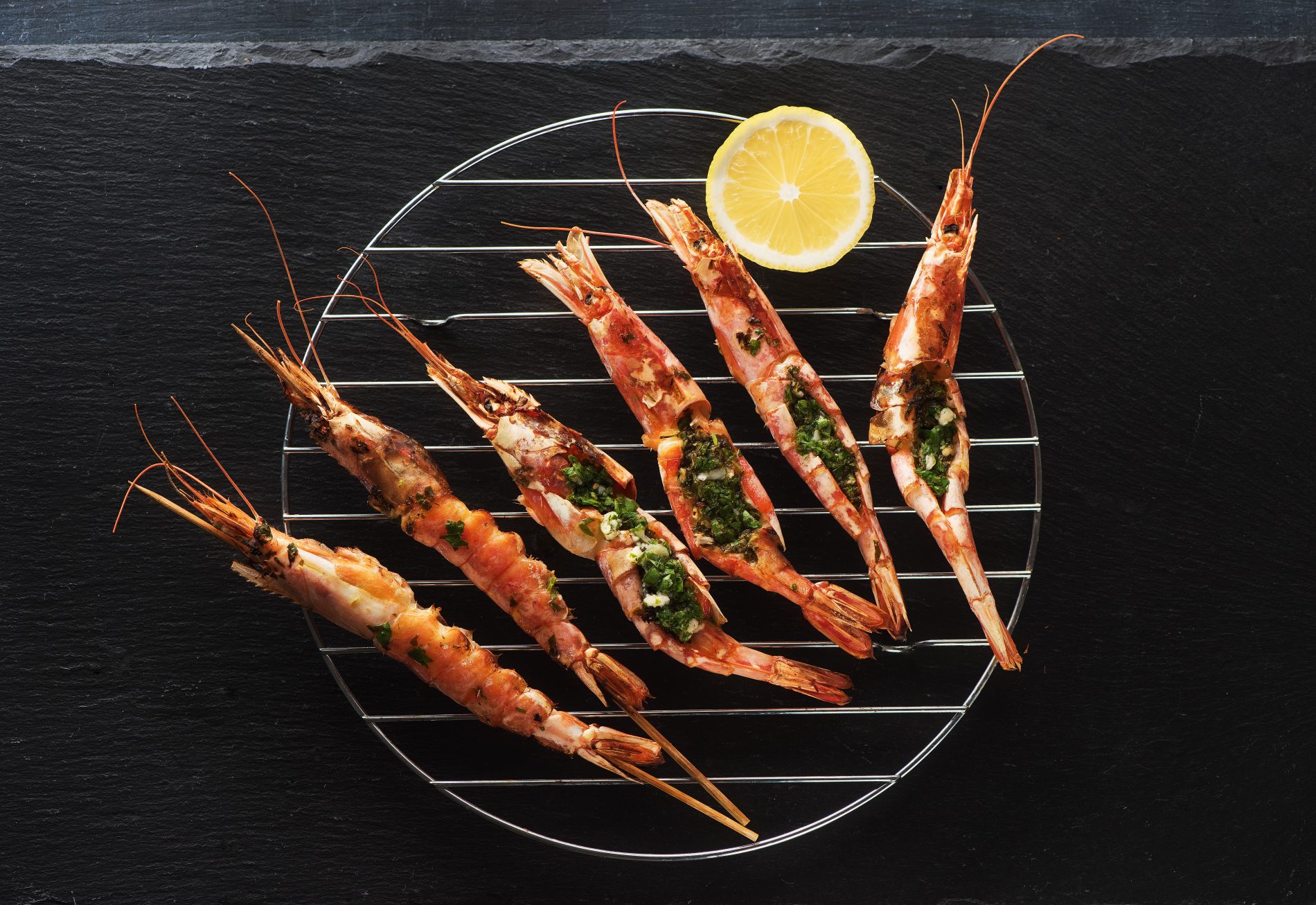 Recette : Comment cuire des gambas sur un brasero barbecue